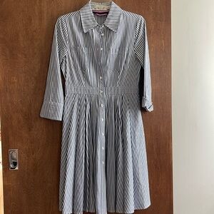 Eliza J navy and white striped button-down tailored shirtdress, 3/4 sleeve sz 4